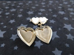 heart locket b